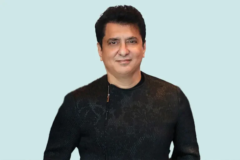 Sajid Nadiadwala gives the title KING to Shah Rukh Khan for free