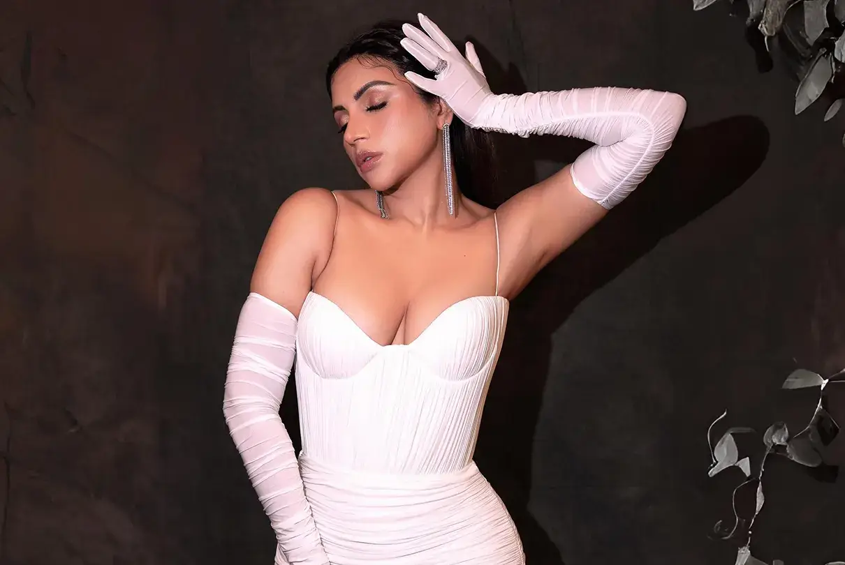 Shama Sikander Oozes Sexiness in White Bodycon