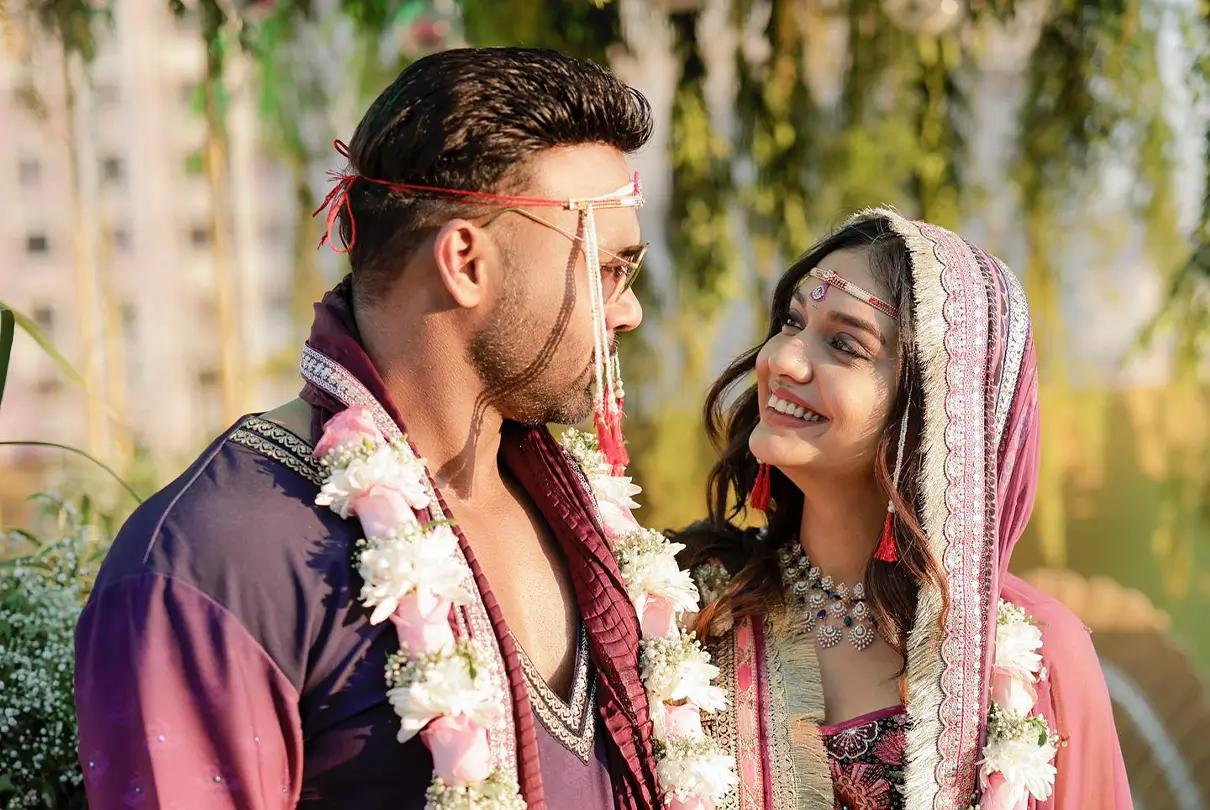 Bigg Boss OTT Winner Divya Agarwal's Traditional Maharashtrian Wedding with Apurva Padgaonkar