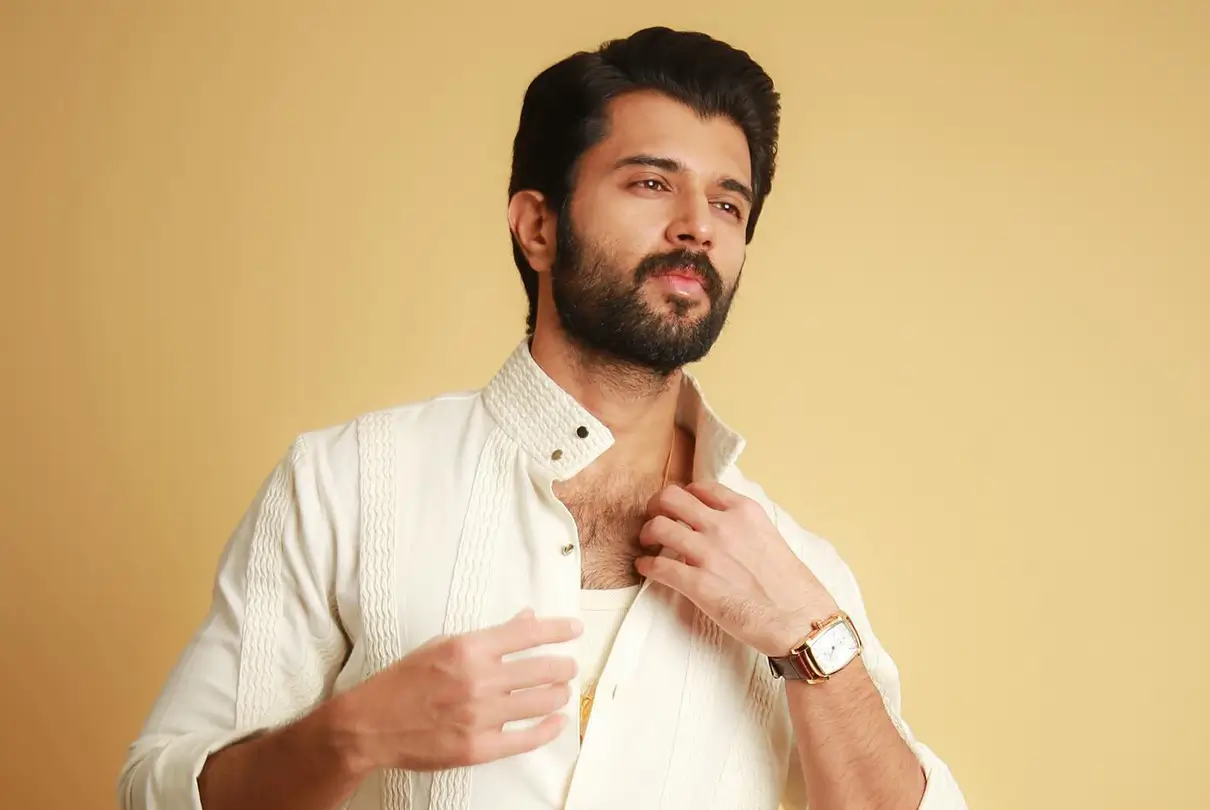 Family Star Actor Vijay Deverakonda Slammed by the Netizens; Receives Flack for His Dialogue in the Film as It is Giving R*pe Threat