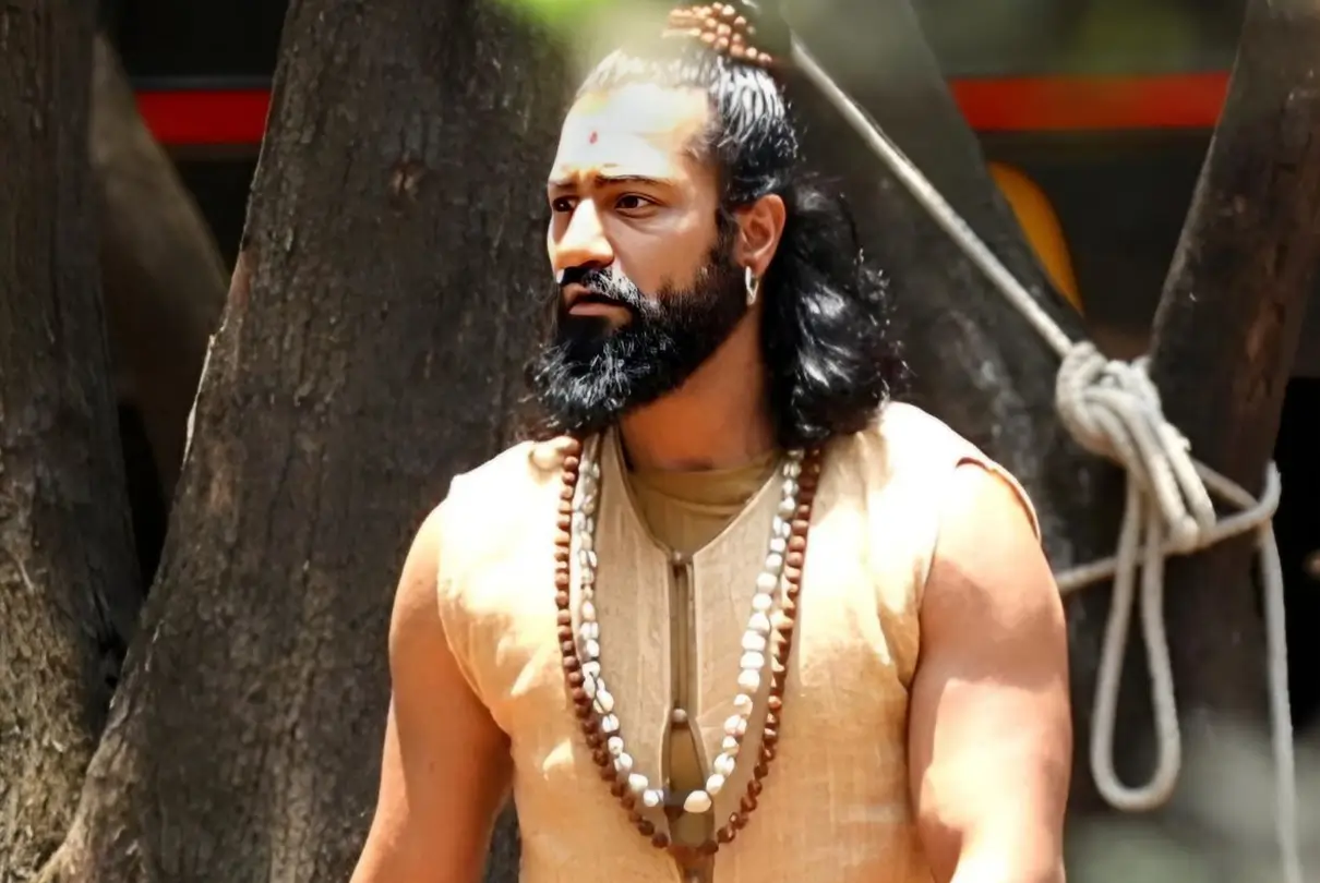 Vicky Kaushal's Look from 'Chhava' As Chhatrapati Sambhaji Leaked!