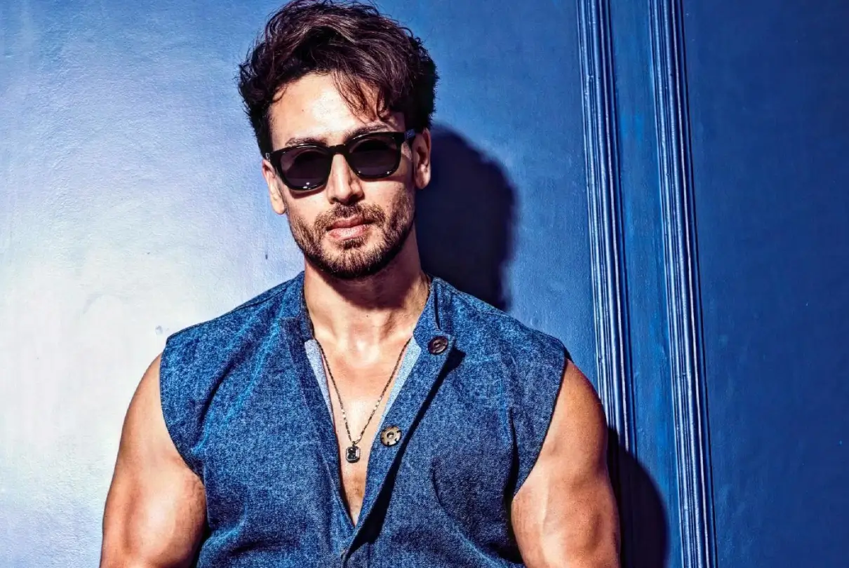 After Three Consecutive Flops, Tiger Shroff Finds Himself Without Any Upcoming Projects and is Urged to Reduce His Fees by 70%! Here's All the Details