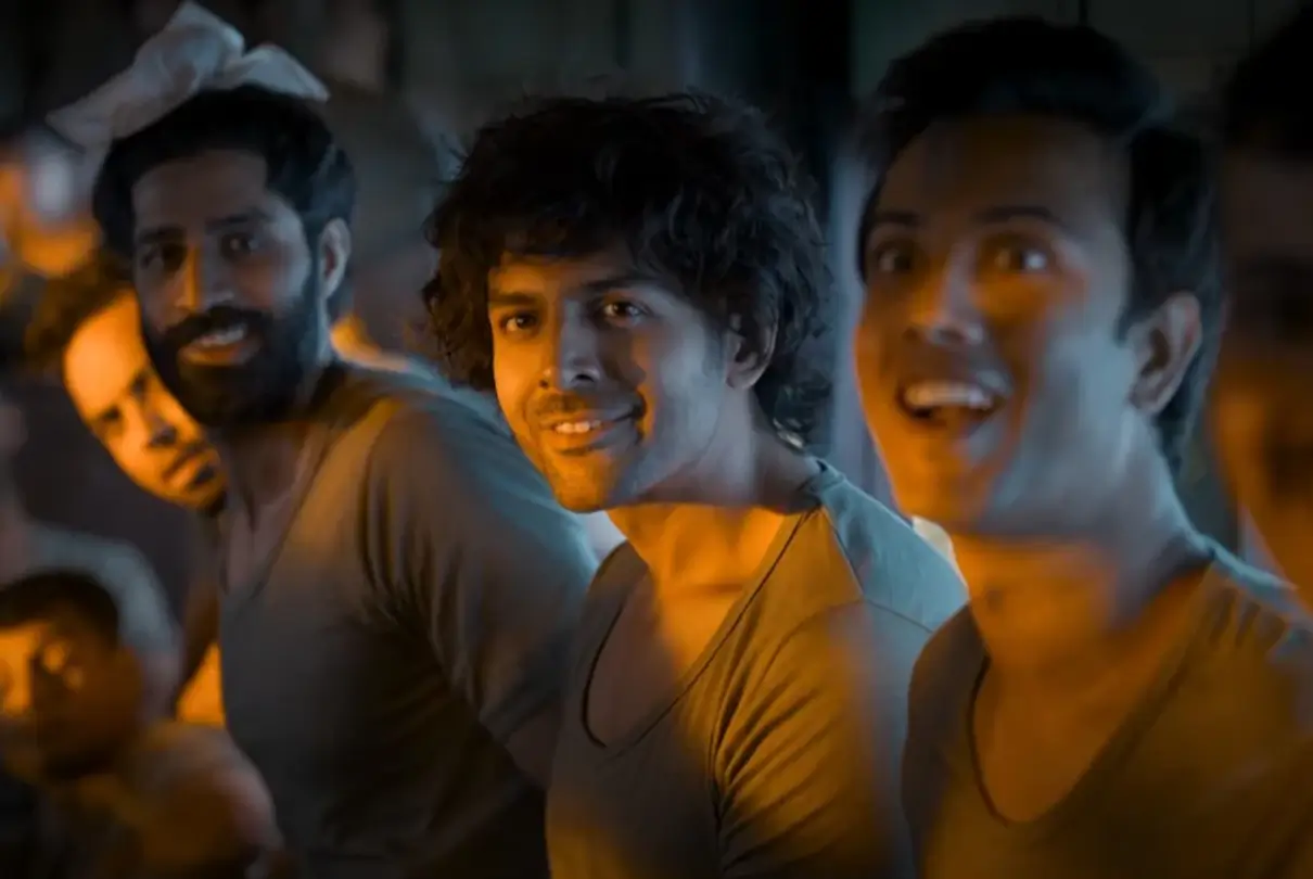 Chandu Champion Song Satyanaas Releases; Kartik Aaryan Dances His Heart Out On A Train