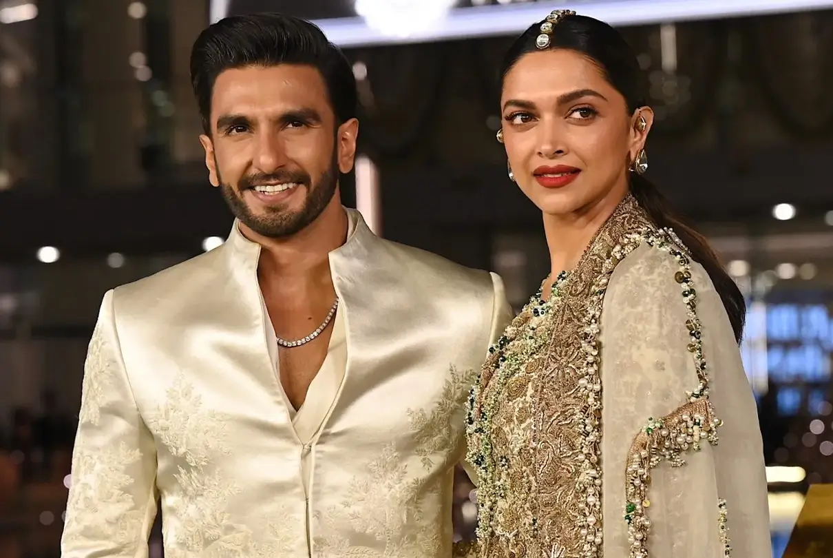 Watch Why Ranveer Singh Deleted All The Photos of Him And Deepika Padukone?