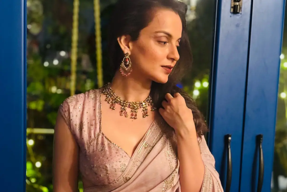 Kangana Ranaut Releases Video as Emergency Faces CBFC Uncertainty Amid Growing Tensions: Says “People of the Censor Board Are Also Getting a Lot of Threats”; Read Now to Get Full Details!