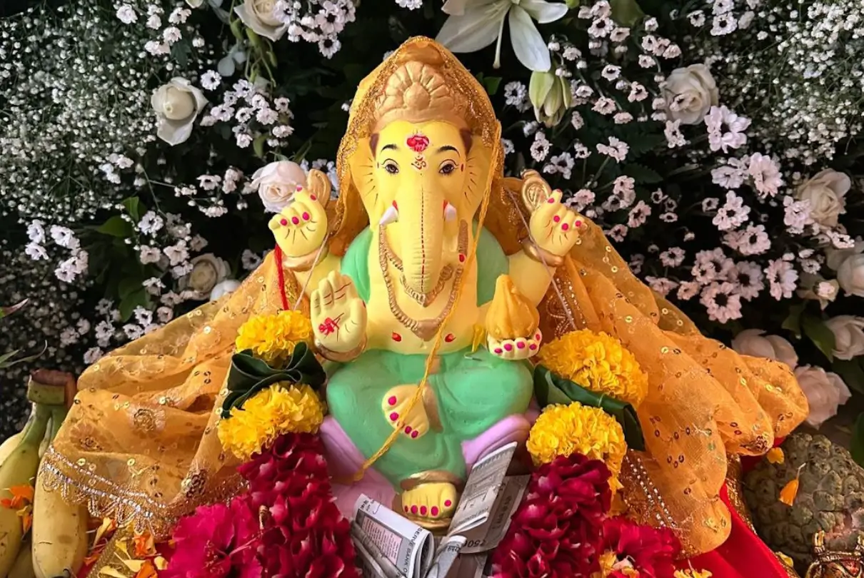 Ganesh Chaturthi 2024: Kartik Aaryan, Ananya Panday, Allu Arjun and Other Stars Begin Festive Celebrations With Heartfelt Wishes for Fans; Read Now to Get Full Details!